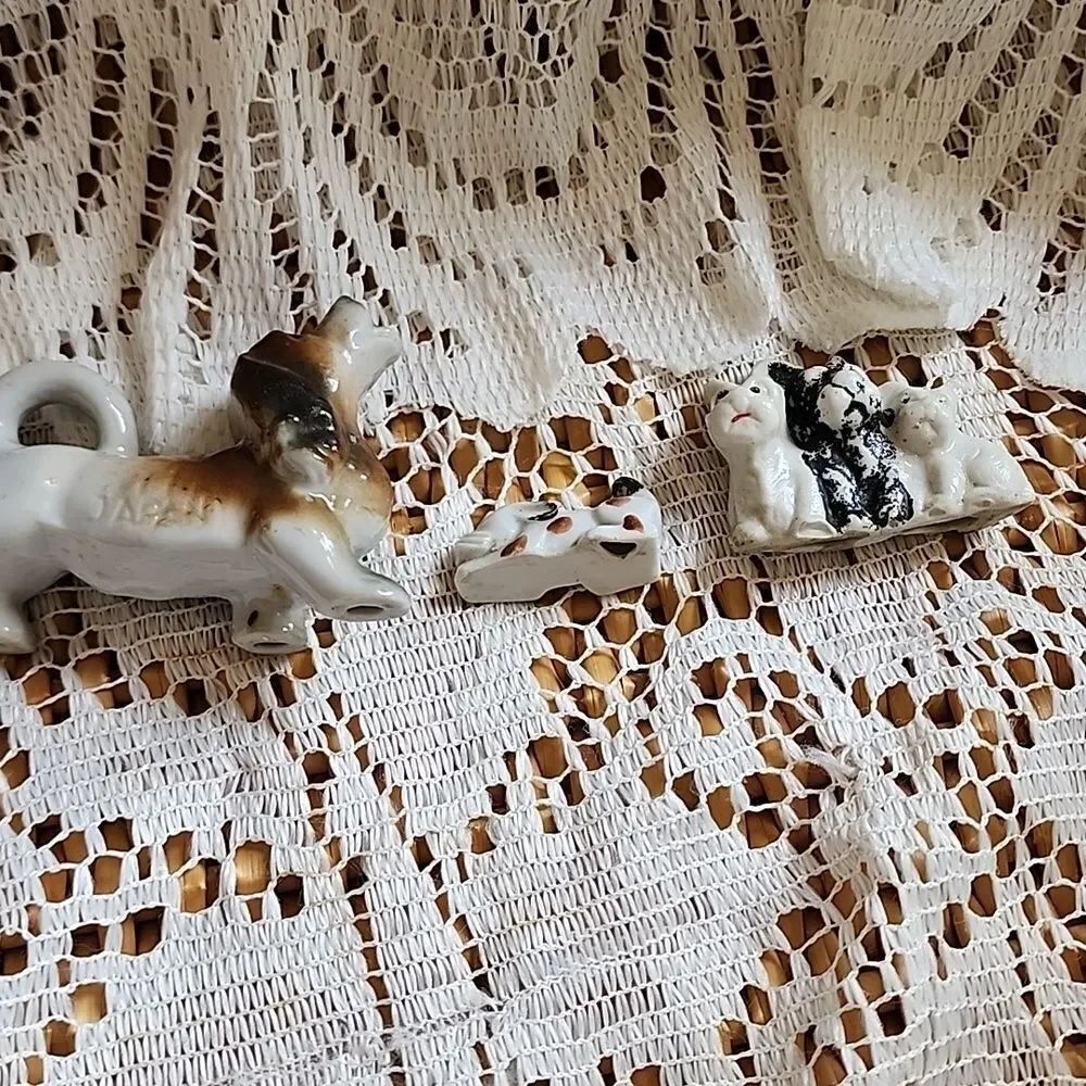 Vintage Dog Figurines - Picture 6 of 9